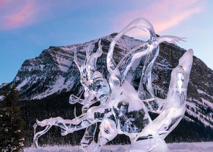 Ice sculpture